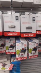 خرید فلش مموری SanDisk Ultra Flair